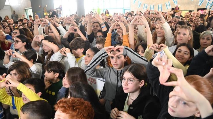 תושבי הרצליה מגיבים לשחרורו של החטוף עומר שם טוב, תושב העיר