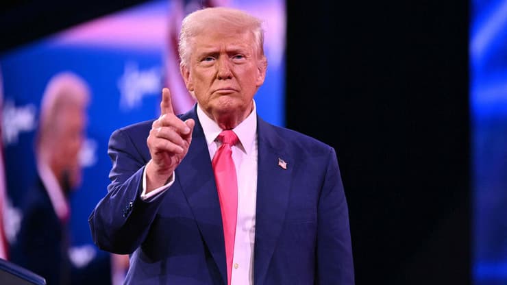 "לא רוצה להיות כובש". טראמפ (צילום: ROBERTO SCHMIDT / AFP) דונלנד טראמפ