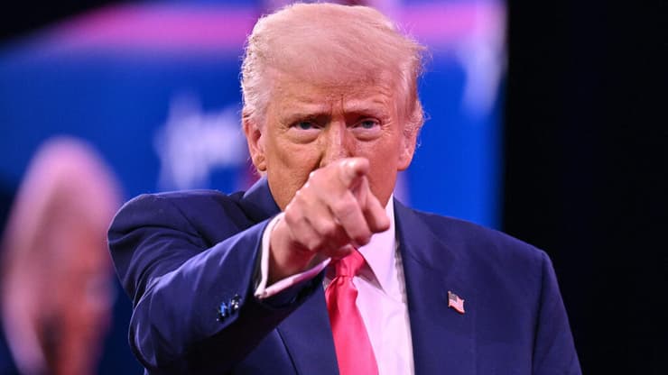 טראמפ "לא יודע" על דחיית ביקורו של וויטקוף (צילום: ROBERTO SCHMIDT / AFP) דונלנד טראמפ