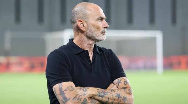 זעזוע לקראת קרב תחתית נוסף. איווניר (שחר גרוס, ONE) זעזוע לקראת קרב תחתית נוסף. איווניר