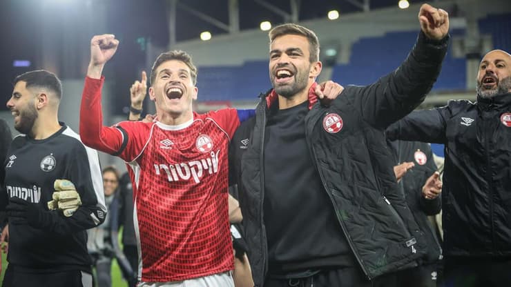 מיגל ויטור והלדר לופס חוגגים