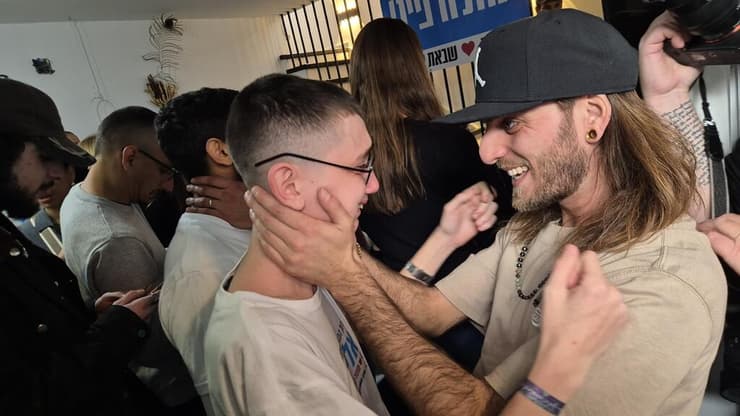 חברים של אליה כהן מגיבים לצפייה בשחרורו