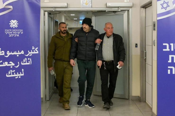 הישאם א-סייד, אתמול באיכילוב (צילום: מעיין טואף / לע"מ) הישאם א-סייד במפגש עם משפחתו בבית החולים איכילוב