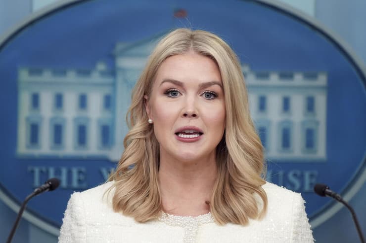 דוברת הבית הלבן קרולין ליוויט