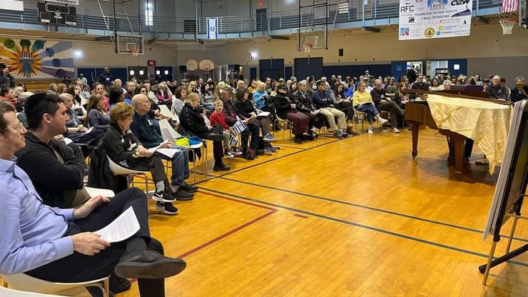 קונצרט להעלאת המודעות לחטופים בפילדלפיה