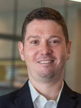 עו"ד רועי ביטון (מימין), עו"ד אדם לוין ועו"ד יונתן רפפורט