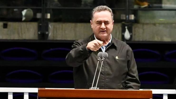 שר הביטחון ישראל כ"ץ נואם בטקס סיום קורס קצינים קרביים מחזור 71