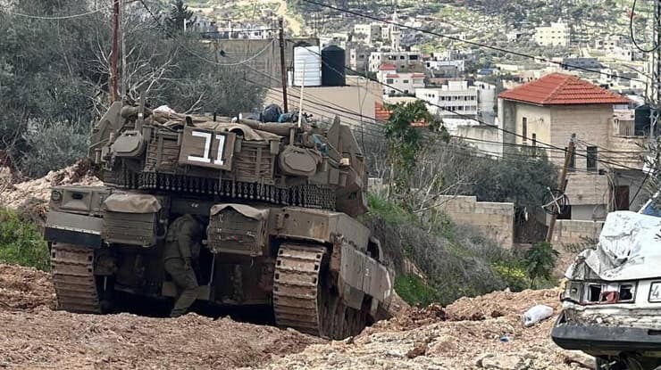 טנקים של צה"ל בפתח מחנה ג'נין