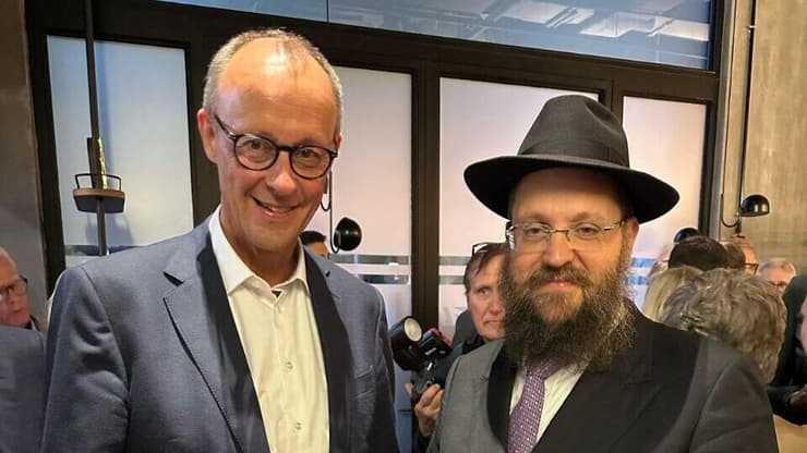 הקנצלר החדש לצד הרב טייכטל