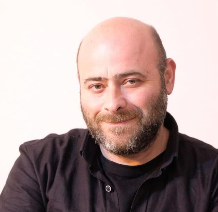 נידאל בדארנה