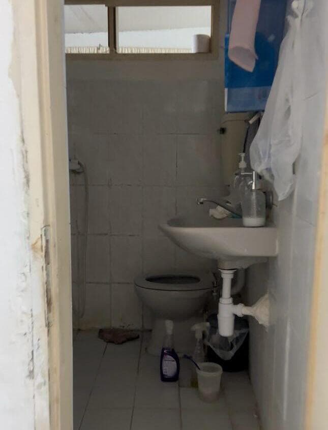"זקוקה לשיפוץ יסודי בעלות גבוהה במיוחד". הדירה שבה בתיה מתגוררת     