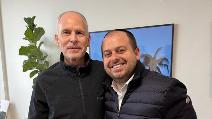 קית' סיגל ושי גראוכר