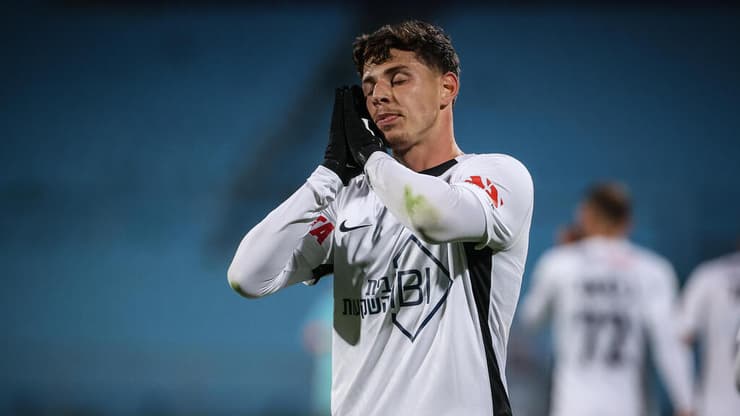 מהליגה הלאומית לנבחרת. טוריאל (צילום: עוז מועלם) שחקן הפועל ת"א סתיו טוריאל