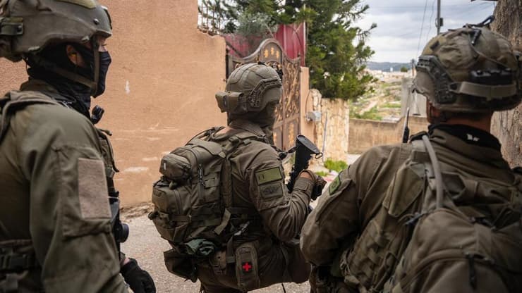 דואגים לבריאות החיילים. בתמונה: פעילות כוחות הנח״ל בחטיבת מנשה (צילום: דובר צה"ל) פעילות כוחות חטיבת הנח״ל בקבטיה בחטיבת מנשה