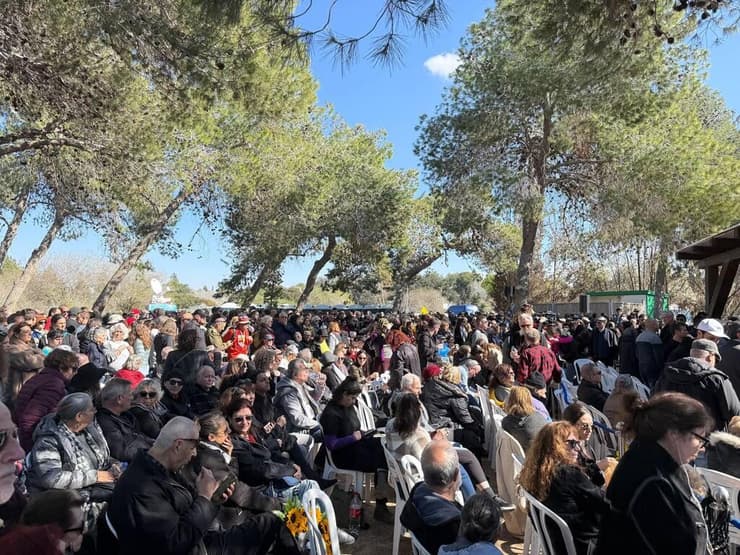 מאות נוכחים בלוויה של עודד ליפשיץ ז"ל