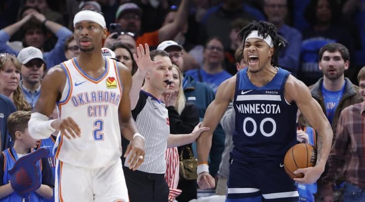 טרנס שאנון ג'וניור חוגג מול שיי גילג'ס אלכסנדר