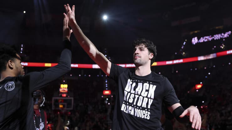 הישג מרשים. אבדיה (צילום: AP Photo/Amanda Loman) אבדיה