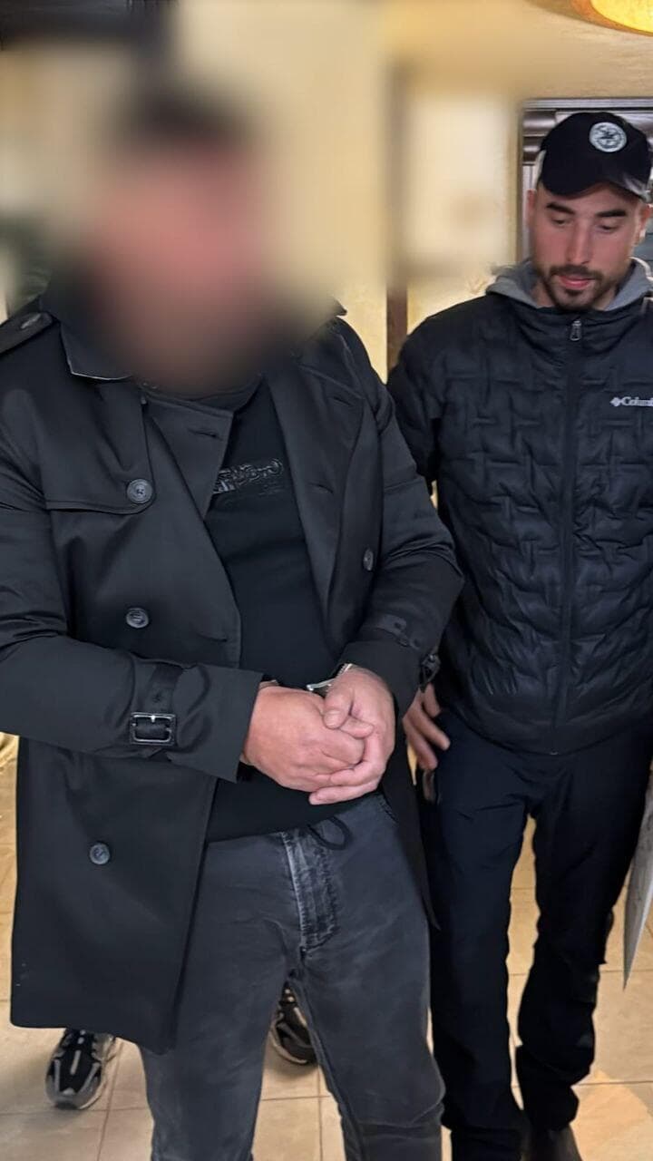 מעצר אחד החשודים תמונות מהמעצרים של ראש ארגון הפשע אבו לטיף ואחרים