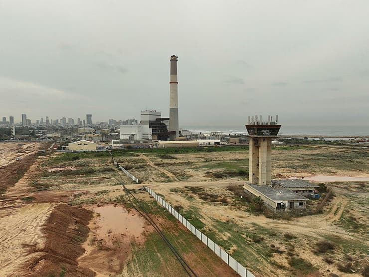 מגדל הפיקוח ברובע שדה דב בתל אביב