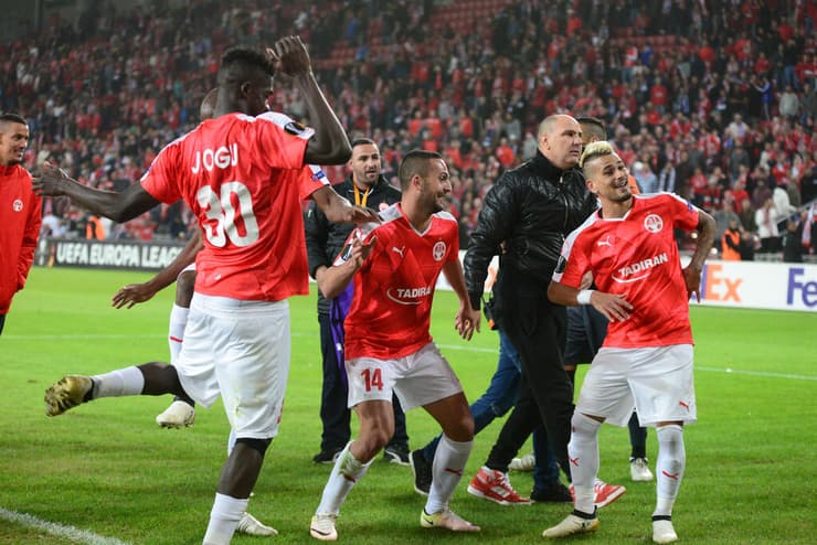 שחקני הפועל באר-שבע