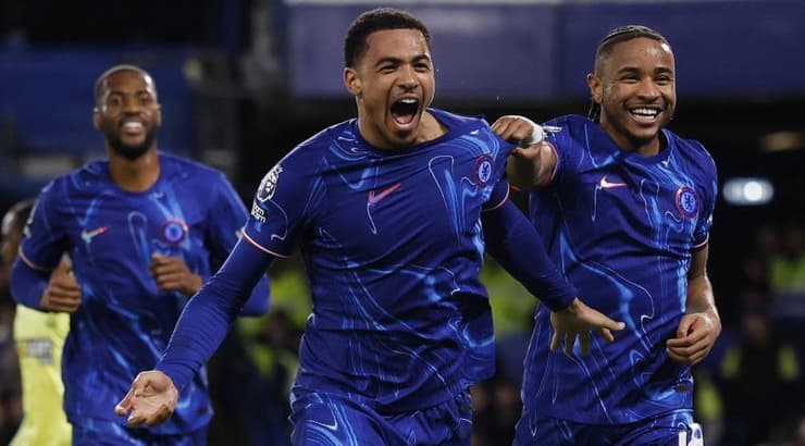 אנקונקו וקולוויל חוגגים