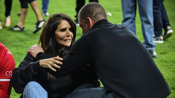 ההתחלה לא הייתה פשוטה. קוז'וך עם ברקת (צילום: עוז מועלם) אלונה ברקת