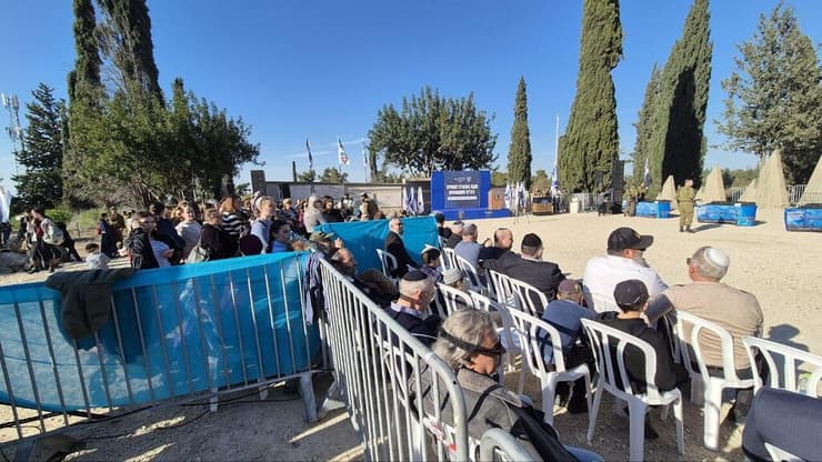 טקס ההשבעה של חטיבת החשמונאים באנדרטת קברות המכבים במודיעין