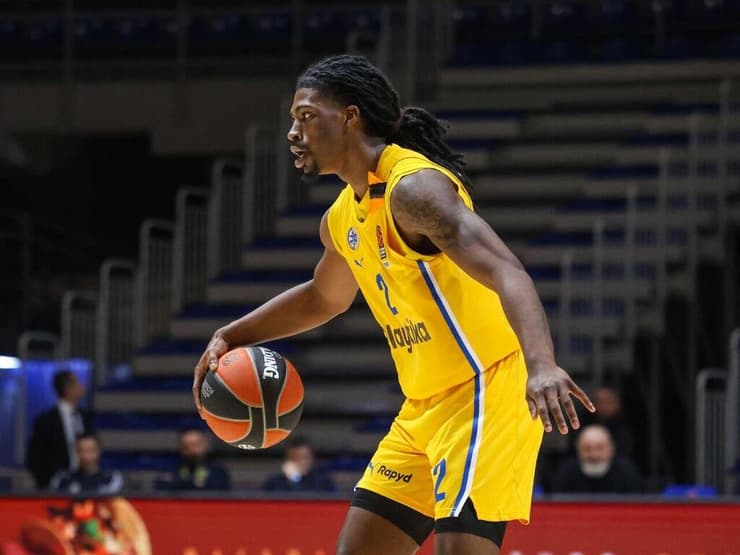 מכבי ת"א ג'ימי קלארק פנרבחצ'ה (צילום: דראגן טשיץ') מכבי ת"א ג'ימי קלארק פנרבחצ'ה