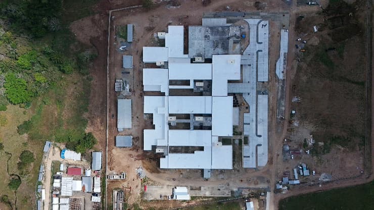 מחנה ל מהגרים שגורשו מארה"ב גבול פנמה קולומביה