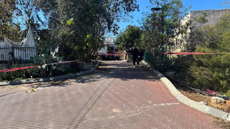 הזירה בבת ים בה אישה הוצתה על ידי בן זוגה