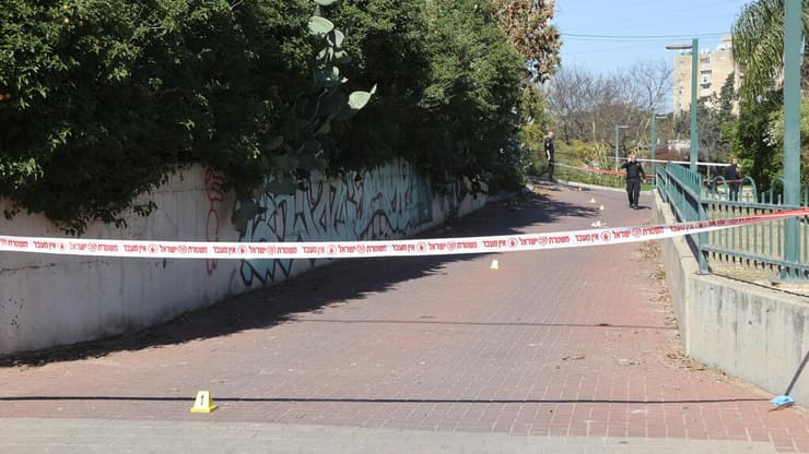 הזירה בבת ים בה אישה הוצתה על ידי בן זוגה