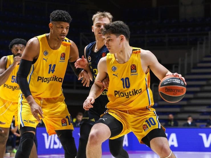 "בסופו של דבר, מכבי ת"א, ועודד בפרט, נתנו לי הרבה" (צילום: דראגן טשיץ') מכבי ת"א עומר מאייר חסיאל ריברו פנרבחצ'ה