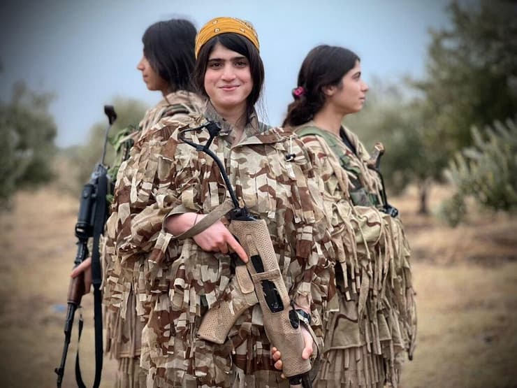 לוחמות כורדיות בסוריה 