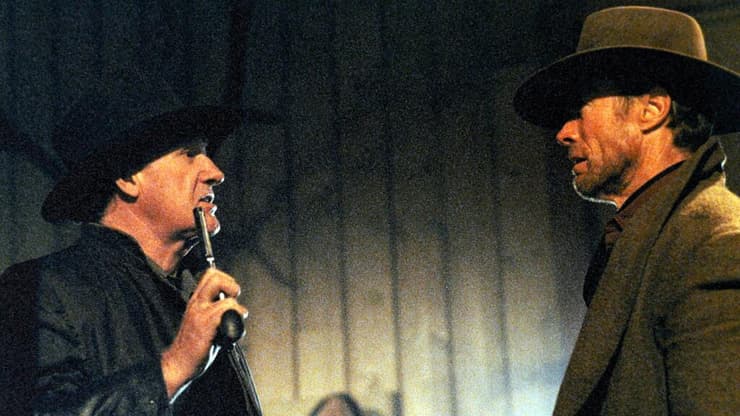 הקמן לצד קלינט איסטווד, מתוך "בלתי נסלח"