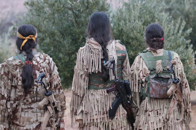 לוחמות כורדיות בסוריה 