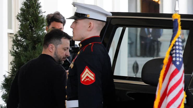 ולדמיר זלנסקי עוזב את הבית הלבן