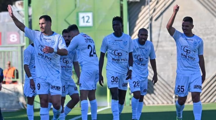 שחקני מכבי יפו בטירוף (ראובן שוורץ) שחקני מכבי יפו בטירוף