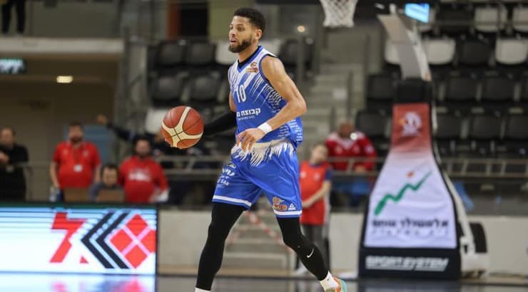 קנדל מקולום, להט הערב