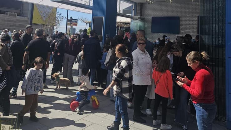 העומסים בסופי השבוע בביג גלילות (צילום: איריס ליפשיץ-קליגר) ביג גלילות