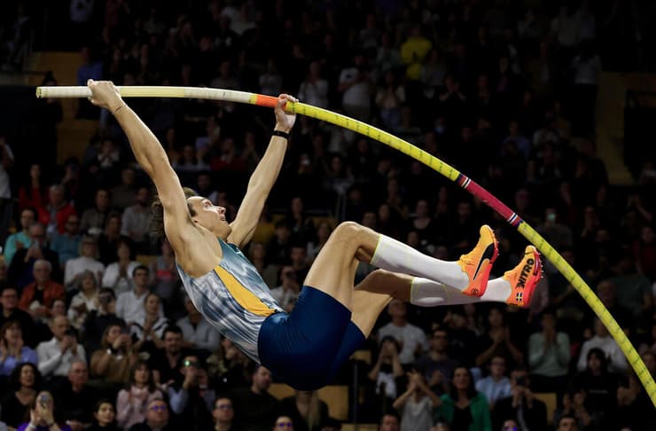 הקופץ במוט השבדי ארמנד דופלנטיס