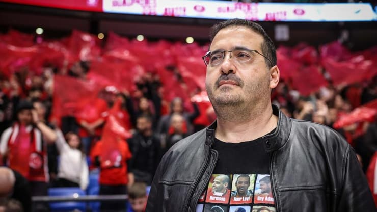 חוויה מטלטת. ינאי (צילום: עוז מועלם) בעלי הפועל ת"א עופר ינאי