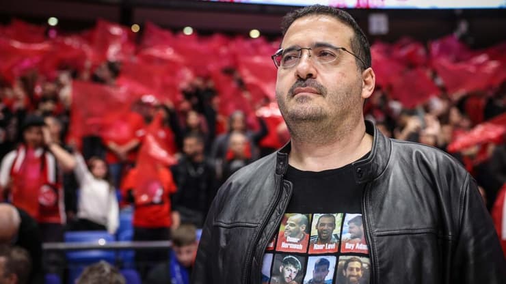 אולם חדש בדרך? ינאי (צילום: עוז מועלם) בעלי הפועל ת"א עופר ינאי