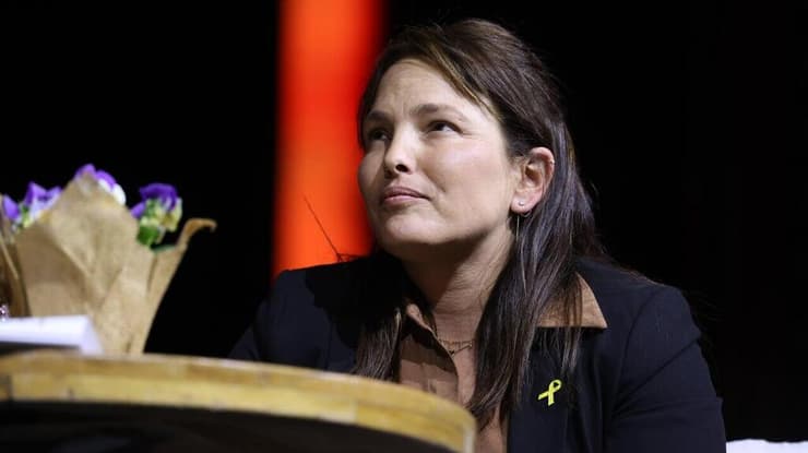 עמית שאבי מדברת בערב צדקה והוקרה לנפגעי פעולות האיבה של ביטוח לאומי