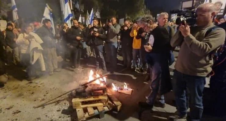 מפגינים נגד הממשלה ברח' עזה בירושלים