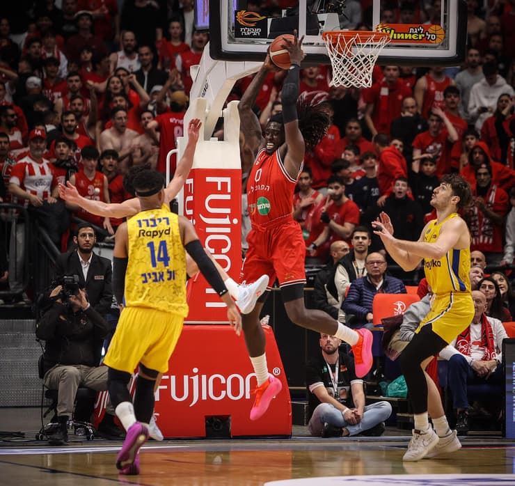 הפועל ת"א ג'ונתן מוטלי מכבי ת"א