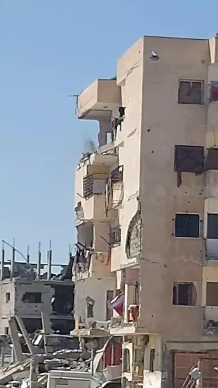 דירת מגורים שהופצצה בשכונת תל א-סולטן, ממערב לרפיח, מדרום לרצועת עזה