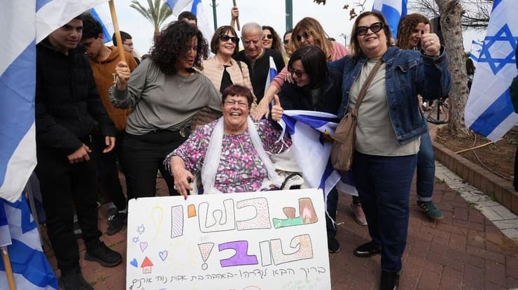 עומר ונקרט שב לביתו שבגדרה