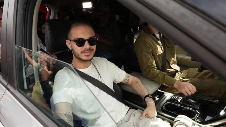 עומר ונקרט שב לביתו שבגדרה - זוכה בקבלת פנים חמה על ידי תושבי המושבה