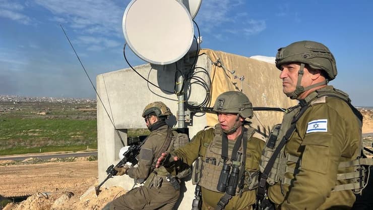 צילום: דובר צה"ל ביקורו של הרמטכ"ל הנכנס, אלוף אייל זמיר, בכלל גזרות הלחימה השונות