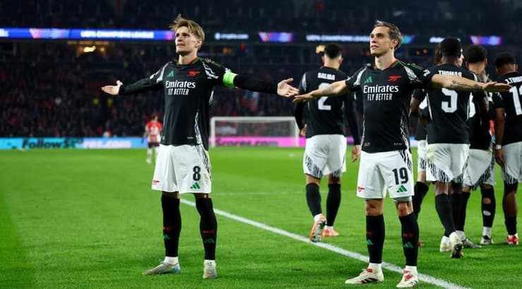 מרטין אודגור ולאנדרו טרוסאר בעננים